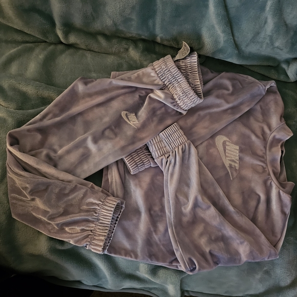 Nike Kids Pajama Set in Soft Blue and White - Picture 7 of 12